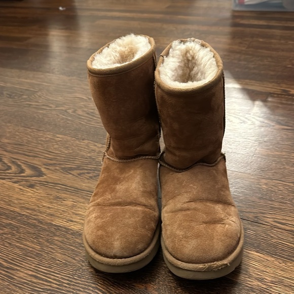 UGG Women's Classic Short Suede and Shearling - Picture 2 of 8